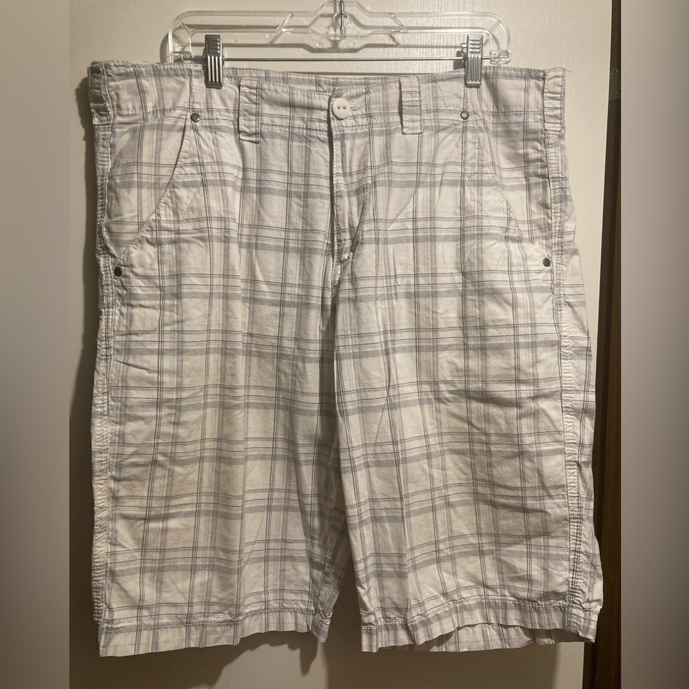 Calvin Klein Men’s Plaid shorts